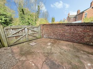 Photo 7- click for photo gallery